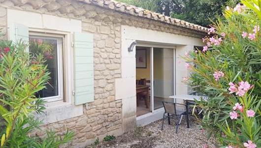 facade-gite-saint-remy-de-provence