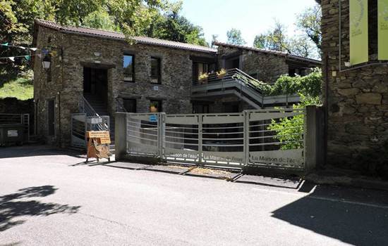 la+maison+de+l'eau-img-around