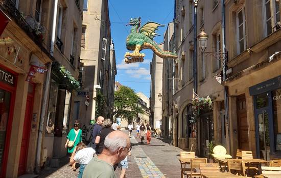 Metz visite guidée le Graoully rue taison
