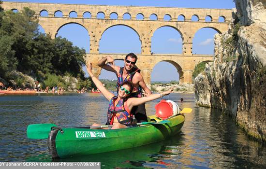 Kayak-vert-pont-du-gard-copyright-serra-cabestan-photo