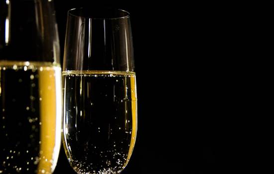 sparkling-wine-7626984_1280 (2)