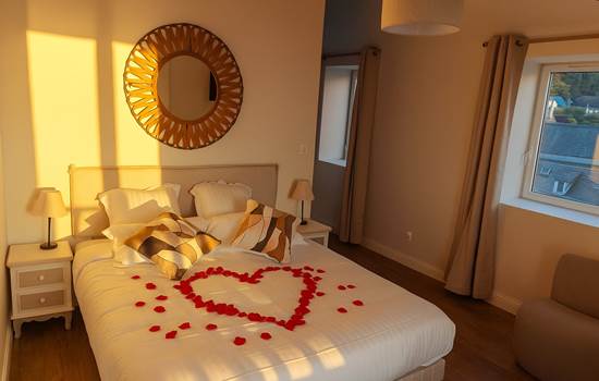 Chambre en lumie`re dore´e et douce