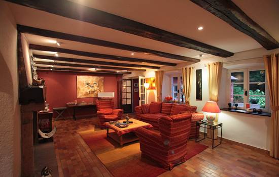 Salon avec cheminée