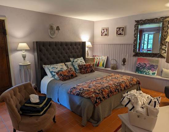 Moulin-Rouhaud-Suite-familiale-Ancolie-agapanthe-grand-lit-double