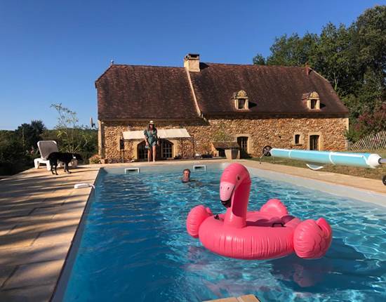 swimmingpool