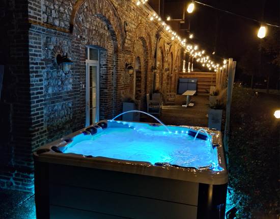 Jacuzzi Thérapeutique 7 personnes