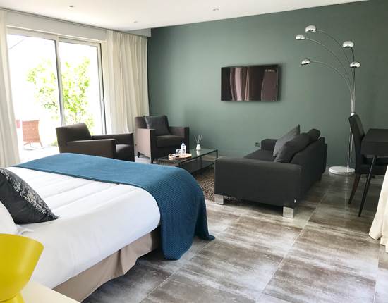 COIN SALON SUITE