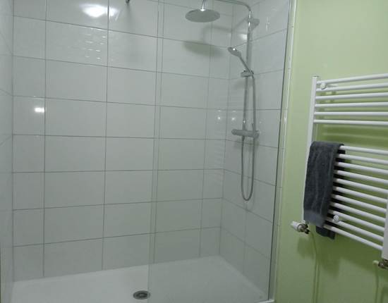 salle d'eau chambre 14
