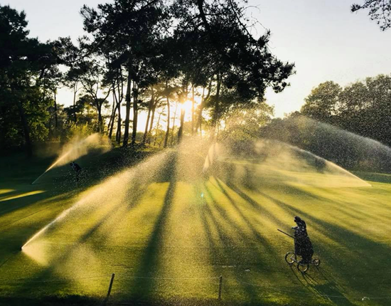 parcours de golf au bout du jardin