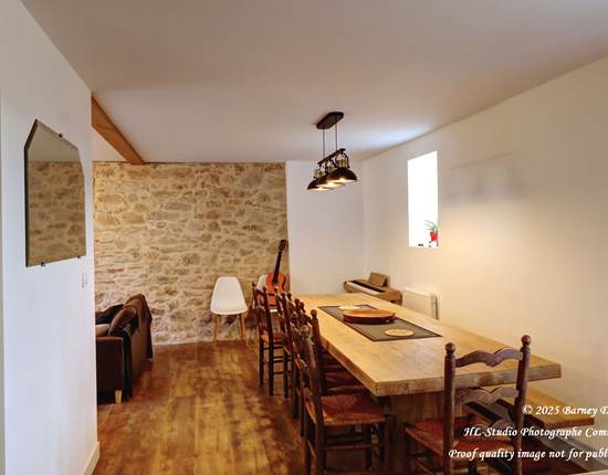 Salle a` manger 01 - Gi^te La Suite