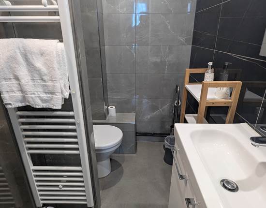 Salle de bain individuelle hotel jean bart paris 6 jardin du luxembourg