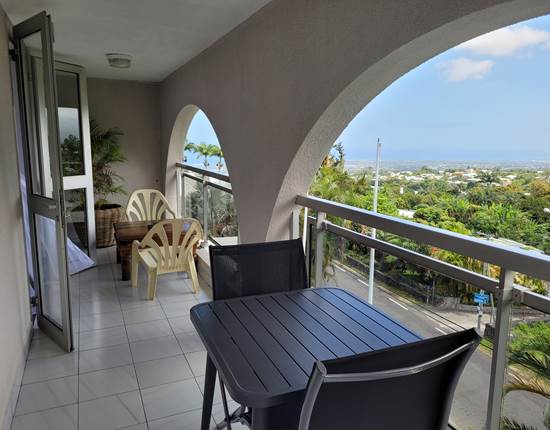 Balcon chambre B5 avec vue sur le littoral