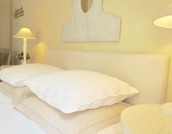 Chambre Acanthe avec son jardin privatif aux chambres d'hôtes la Rougeanne près de Carcassonne dans l'Aude