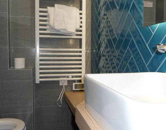 Salle de bain individuelle hotel jean bart paris 6