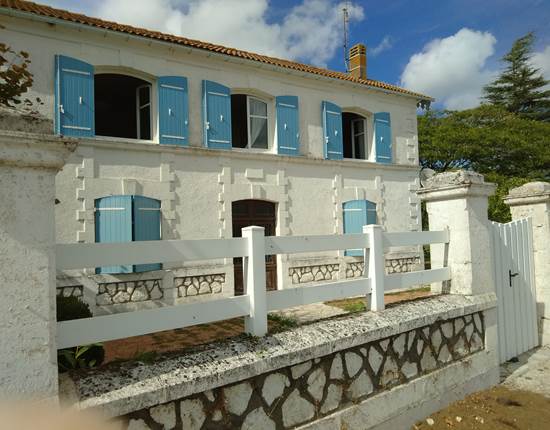 FACADE GITE LES P'TITES CAGOUILLES