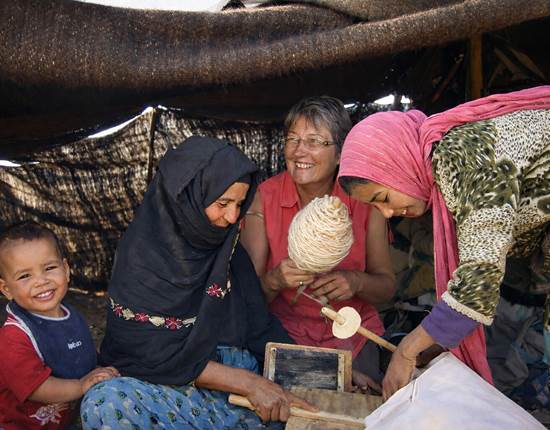 Filage de la laine chez les nomades