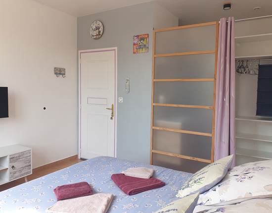 LES CHAMBRES DE MON P'TIT MAS - chambres d'hôtes - propriété rurale  - Chambre Double avec Salle de Bains Privative