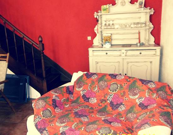salon cote escalier