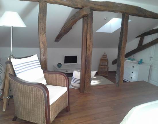 Salon et petits lits