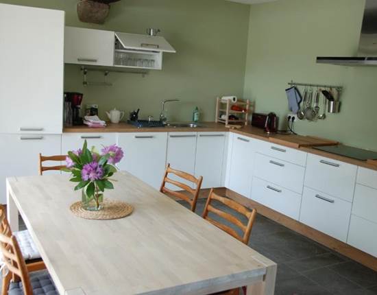 grande cuisine aménagée, espace repas