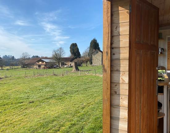 Les terres de la chouette, depuis la roulotte vue sur note habitation