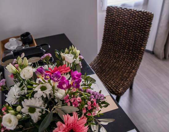 Chambre 2 Bureau et Fleurs