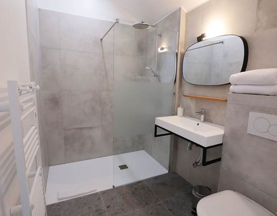 Salle d'eau Pierre Brut