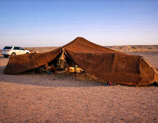 Tente berbère dans un campement nomade