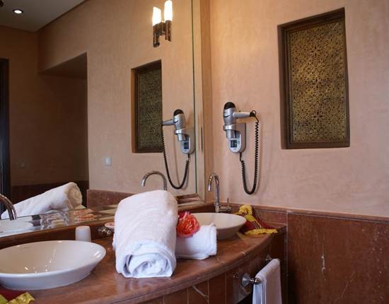 Salle de bain chambre Safran à Marrakech