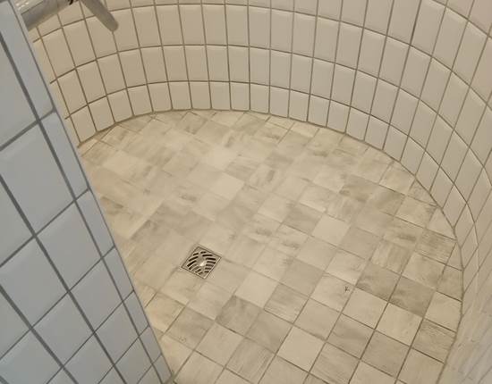 la douche en rond de la suite Byzance