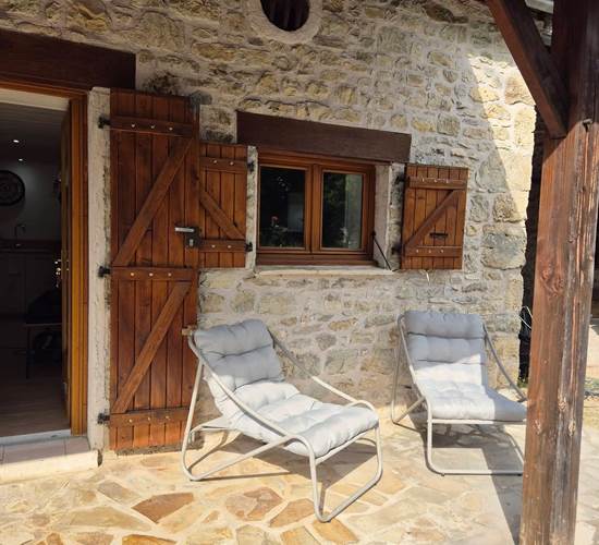 Terrasse avec transats