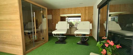 Salle de Massage avec Sauna