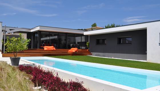 Location-maison-avec-piscine-privee-Nages-et-Solorgues-gard-sud