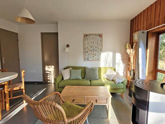 salon-chalet-menthe-poele-2