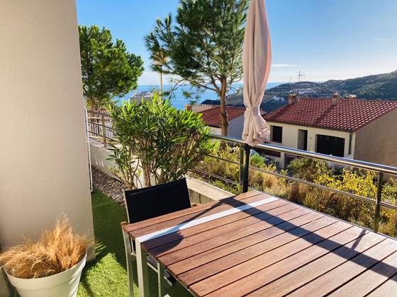 Grande terrasse vue mer