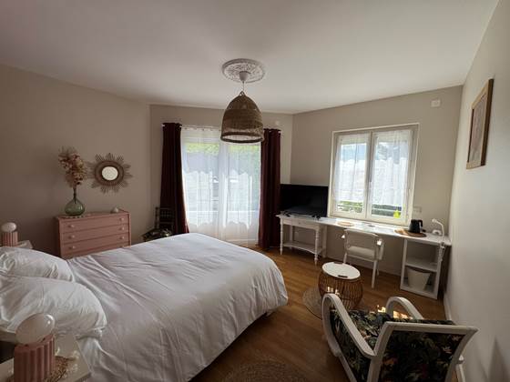 chambre parentale avec balcon