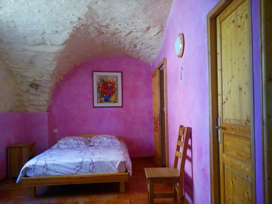 vue de la chambre avec la voûte et les patines