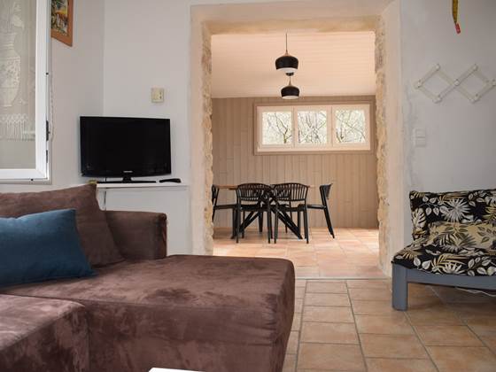 Les gîtes de Moussan - Montbrun Les Bains - coins salon et salle à manger - RDC - gîte 4