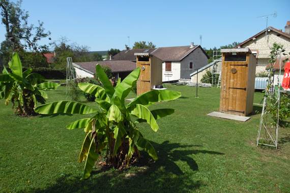 cabanes sanitaires douche et wc