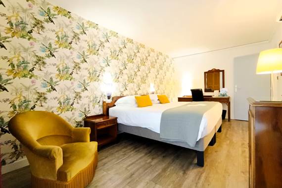 Chambre double avec petit balcon