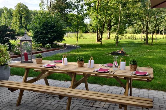 La table extérieure