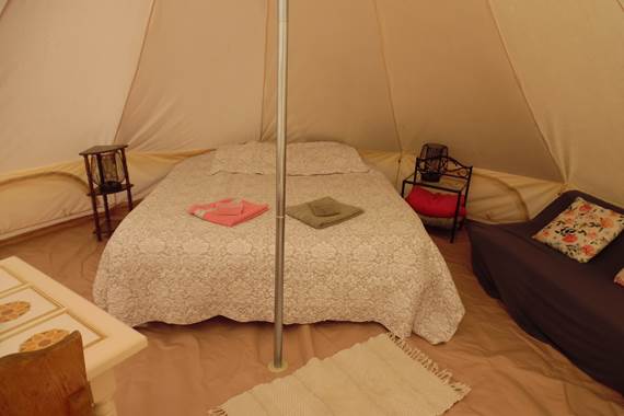 intérieur tente capitaine tim