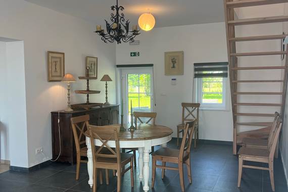 Salle à manger - table avec rallonge (jusqu'à 12 personnes)