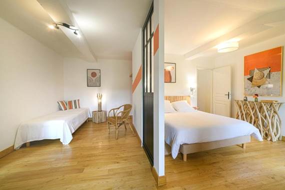 chambre-hote-manoir-courbiac-piscine