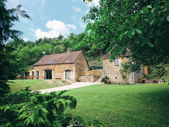 Gîtes Evasion 2 bâtiments de 12 + 5 couchages