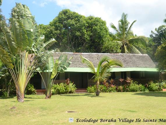 Bungalow Familial 5 Pax Boraha Village Ile Ste Marie Madagascar 01