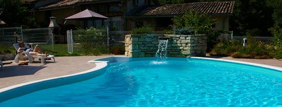Le gite vu de la piscine -