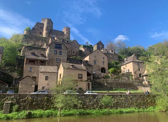 Belcastel Aveyron château