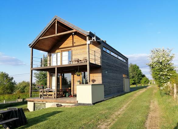 Maison côté de derrière