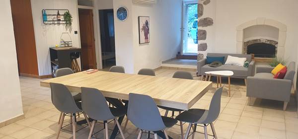 Salle gîte four à pain